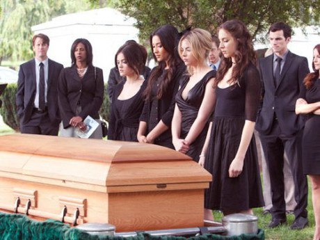 pretty little liars - second funeral